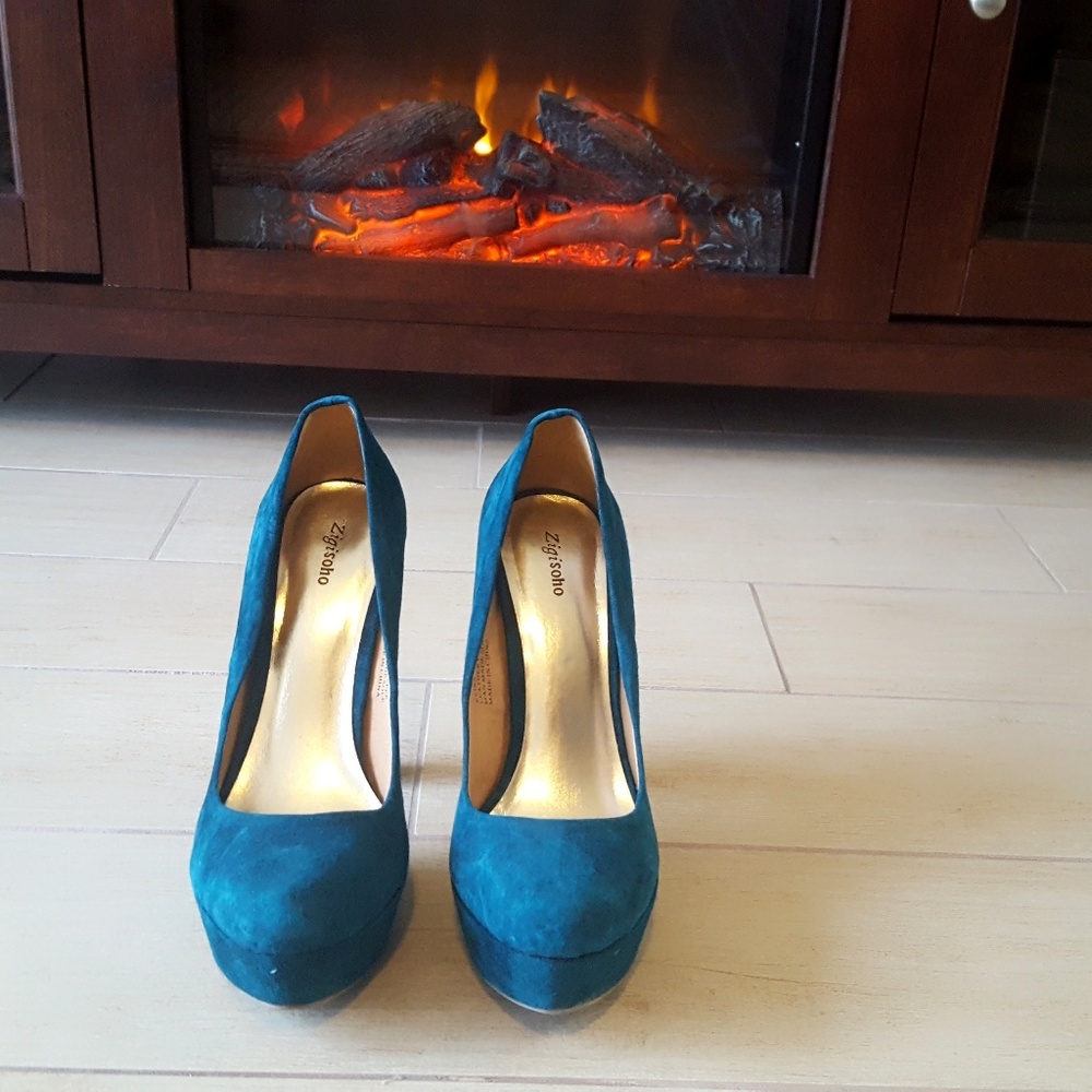 *LIKE NEW* Suede Teal Zigi Soho